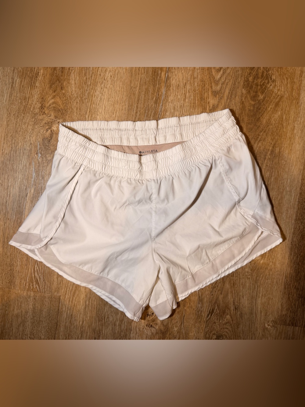 Athleta Mesh Racer Run Mid Rise 4" Shorts Off-White Cream Size S